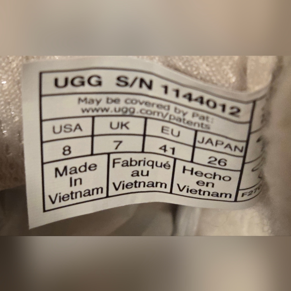 Ugg Neumel FT Chukka Boots NWT - image 6